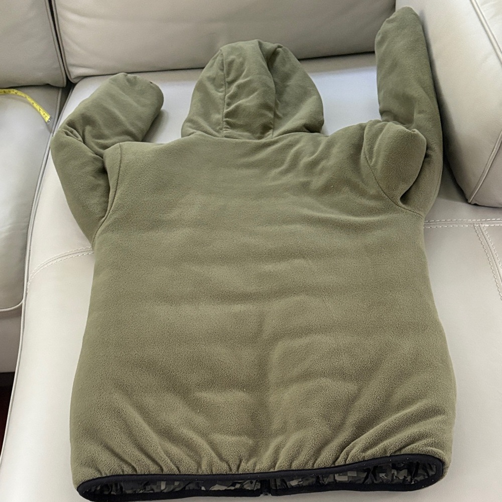 Under Armour Kids reversible Green Puffer Jacket - Picture 8 of 9